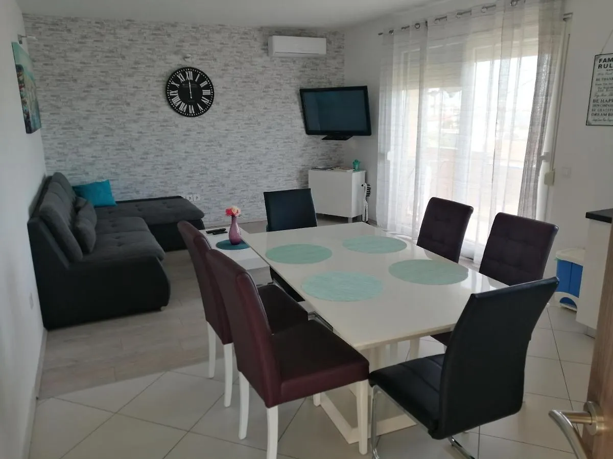 Lana I Natali Apartment Kastela Croatia