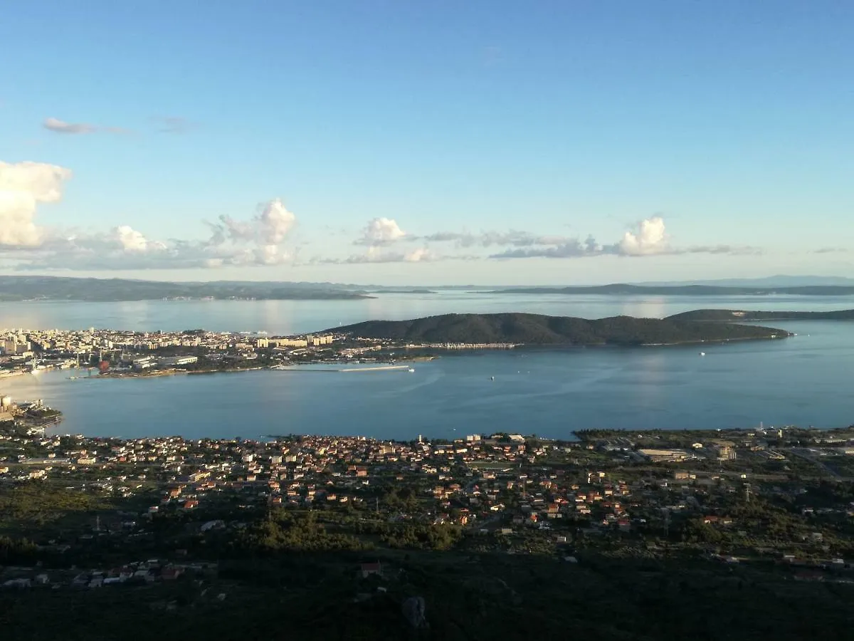 Lana I Natali Apartment Kastela Croatia